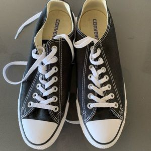 Black low top Converse